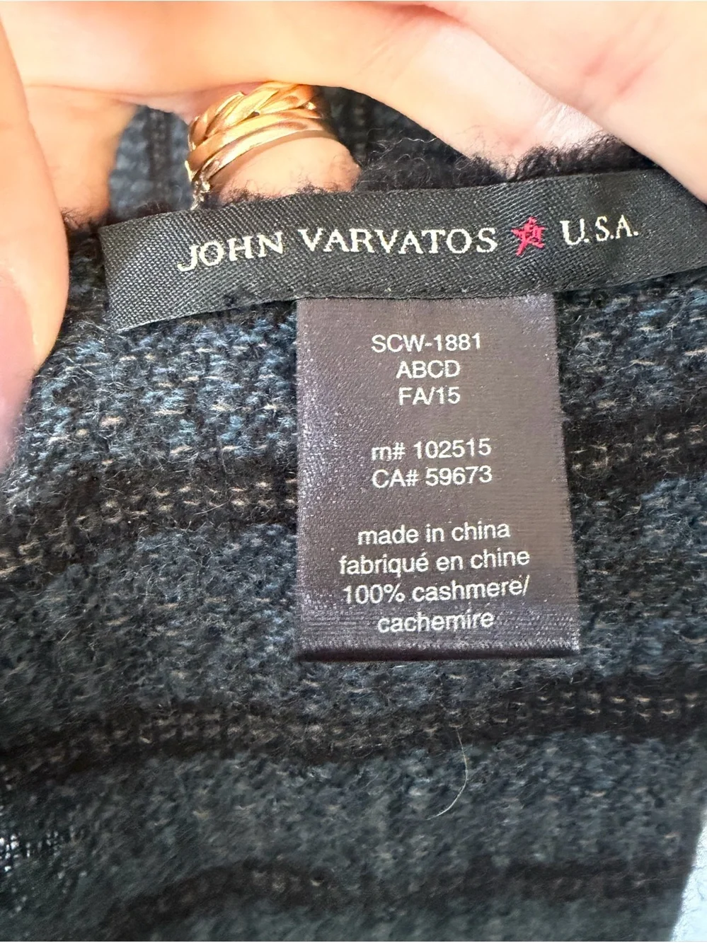 John Varvatos men’s 100% cashmere striped scarf - Picture 2 of 7